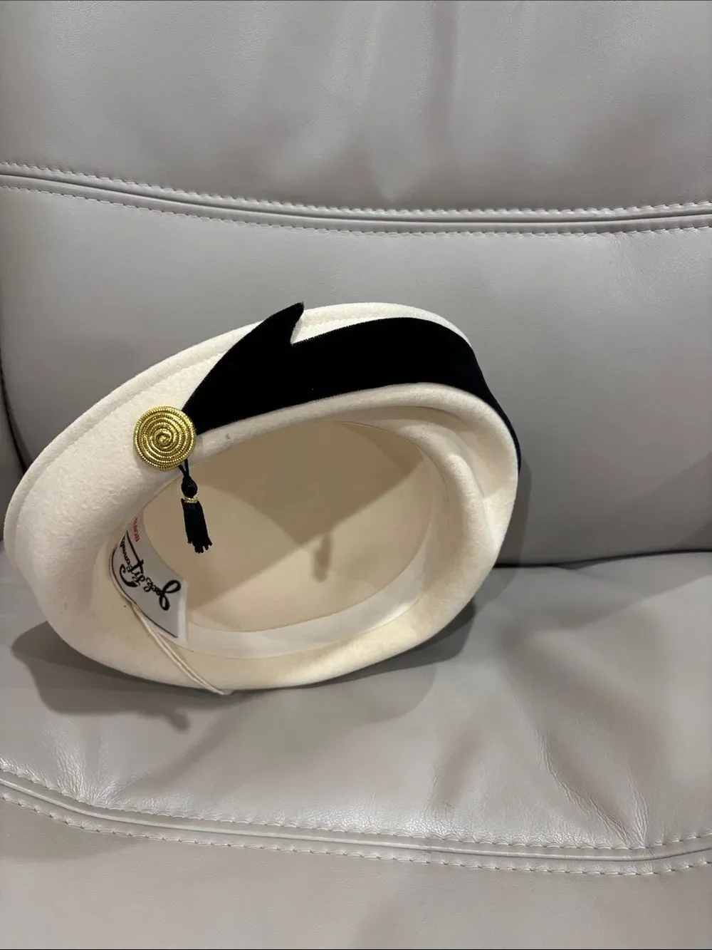 Jack McConnell Boutique Cream and Black Vintage Pillbox Hat